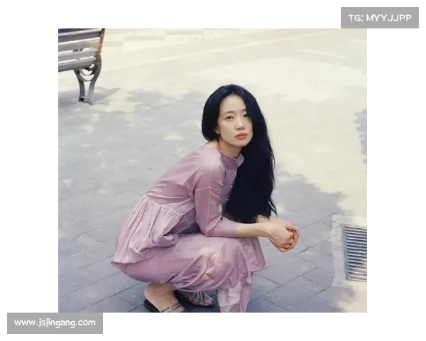 李梦真空造型曝光,网友惊呼其勇气与美丽并存(李梦真的耍大牌吗) 李梦真空造型曝光,网友惊呼其勇气与美丽并存(李梦真的耍大牌吗)