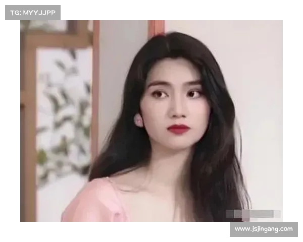 从天使面容到拄拐老态:港星昔日风华不再,曾风靡好莱坞(港星yyl) 从天使面容到拄拐老态:港星昔日风华不再,曾风靡好莱坞(港星yyl)